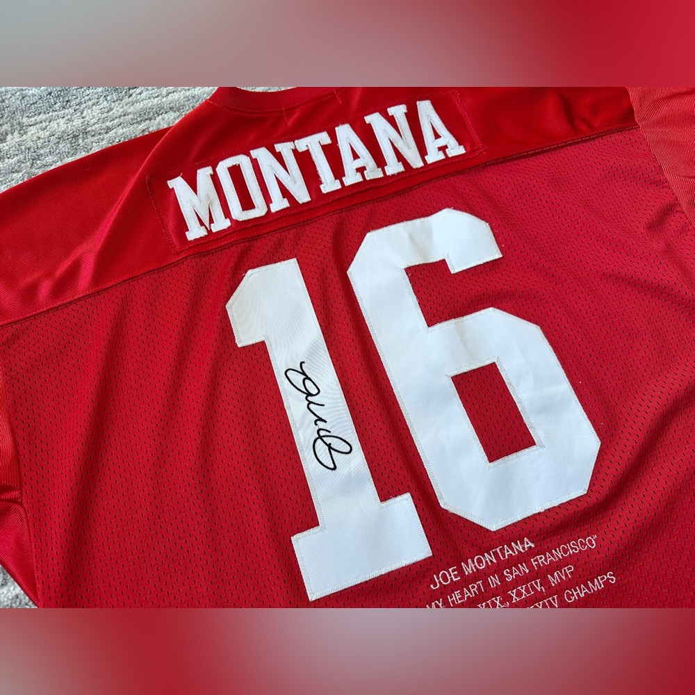 Mitchell & Ness San Francisco 49ers Joe Montana Hall of Fame jersey - Picture 7 of 7